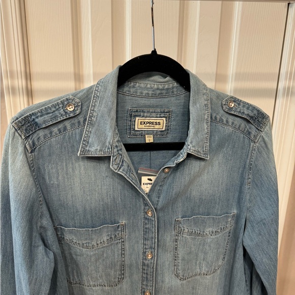 Express Jean/denim shirt NWT size L - Picture 2 of 5